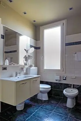 Standard Tek Büyük veya İki Ayrı Yataklı Oda, Ek Bina