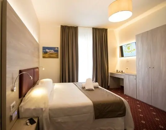 Dört Kişilik Oda, Sigara İçilmez