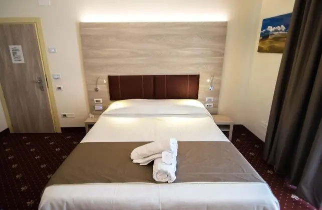 Dört Kişilik Oda, Sigara İçilmez