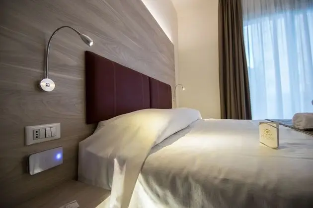 Dört Kişilik Oda, Sigara İçilmez