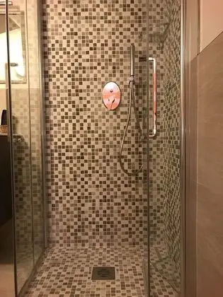 Piccola, in mansarda