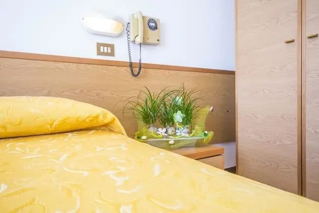 Superior Oda, Denize Bakan