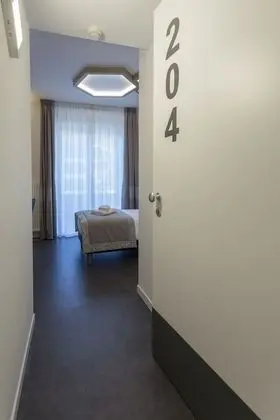 Büyük Yataklı Tek Kişilik Oda