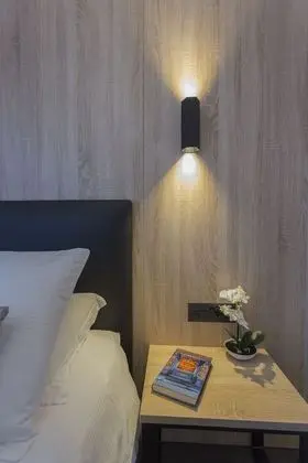 Tek Büyük Yataklı Oda, 2 Tek Kişilik Yatak
