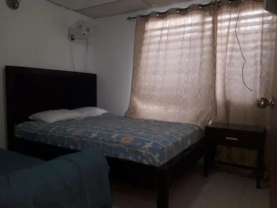 Comfort Oda, 1 Büyük (Queen) Boy Yatak ve Çekyat, Sigara İçilmez, Ortak Banyo