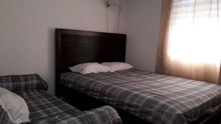 Comfort Oda, 1 Büyük (Queen) Boy Yatak ve Çekyat, Sigara İçilmez, Ortak Banyo