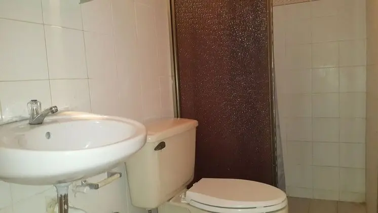 Comfort Oda, 1 Büyük (Queen) Boy Yatak ve Çekyat, Sigara İçilmez, Ortak Banyo