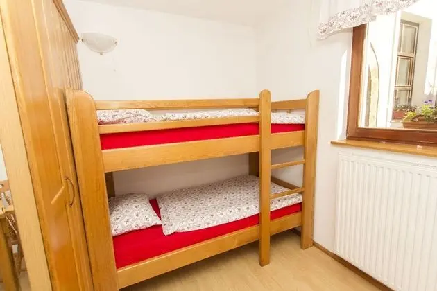 Dört Kişilik Oda (1)