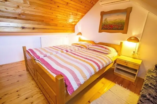 Double Room (Sofa 8)