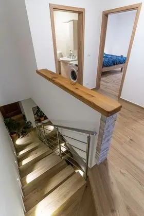 Apart Daire, 1 Büyük (Queen) Boy Yatak ve Çekyat