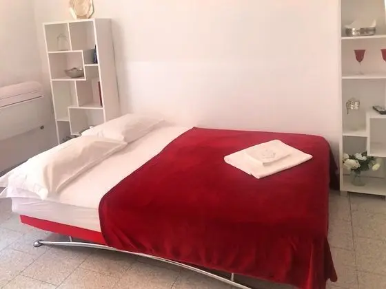 Apart Daire, 1 Büyük (Queen) Boy Yatak, Sigara İçilmez