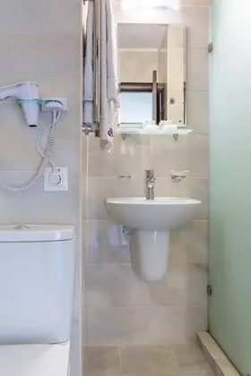 Superior Tek Büyük veya İki Ayrı Yataklı Oda