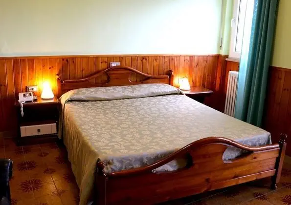 Economy Tek Büyük Yataklı Oda (1 letto matrimoniale)