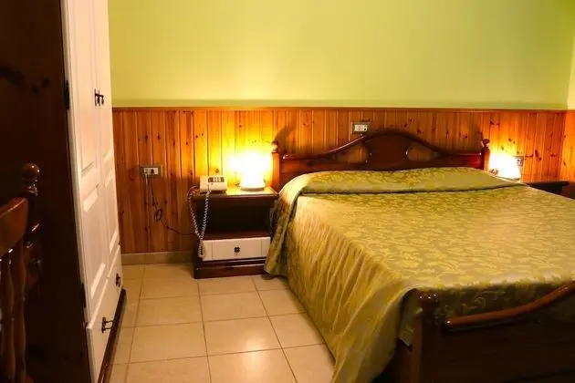 Economy Tek Büyük Yataklı Oda (1 letto matrimoniale)