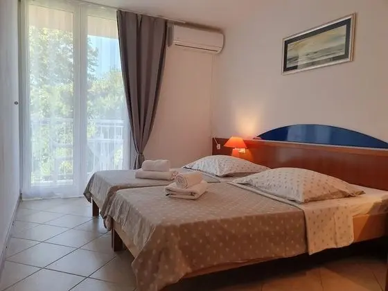 Tek Büyük Yataklı Oda, Balkon, Deniz Manzaralı