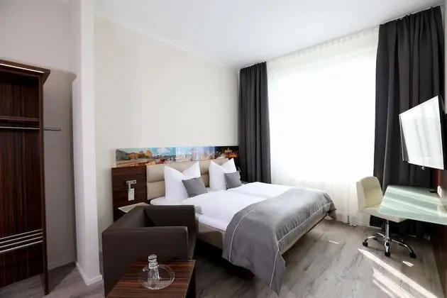 Comfort Tek Büyük Yataklı Oda, Avlu