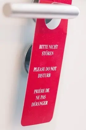 Tek Kişilik Oda, Sigara İçilmez