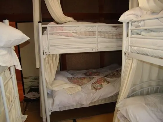 Ortak Ranzalı Oda, Karma Ranzalı Oda