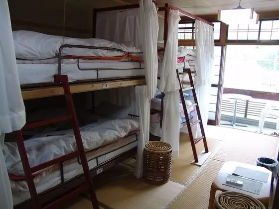 Ortak Ranzalı Oda, Sadece kadınlar için