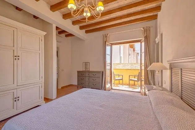 Family Apart Daire, Birden Çok Yatak, 2 Banyolu, Bahçeli (The Tower With Amazing View Shared)