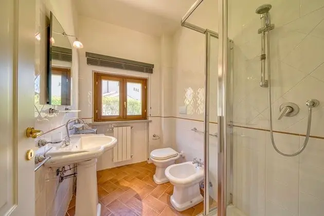 Family Apart Daire, Birden Çok Yatak, 2 Banyolu, Bahçeli (The Tower With Amazing View Shared)