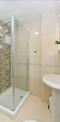 Comfort Tek Büyük Yataklı Oda, 1 Çift Kişilik Yatak, Ortak Banyo