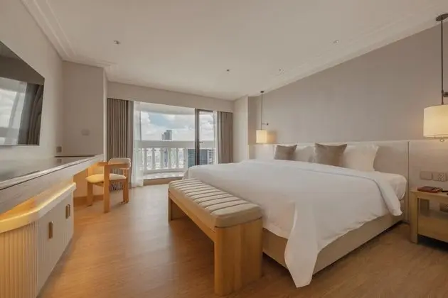 Tower Club Signature Collection City View Suite