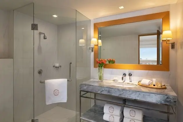 Tower Club Suite 2 Bedroom with Lounge