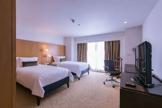 Tower Club Suite City View with Lounge