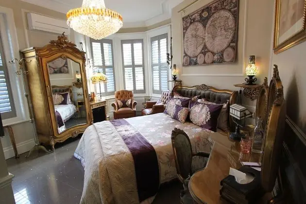 Tek Büyük Yataklı Oda, Banyolu/Duşlu (Versailles)