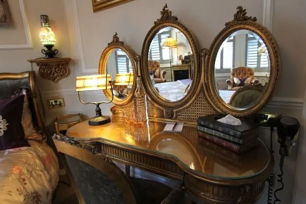 Tek Büyük Yataklı Oda, Banyolu/Duşlu (Versailles)