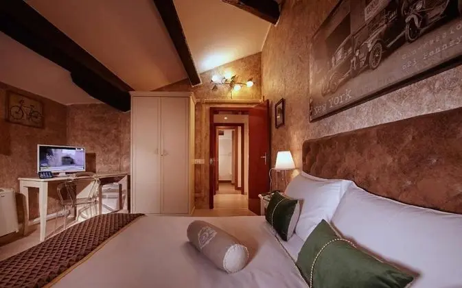 Panoramic Üç Kişilik Oda (Attic)