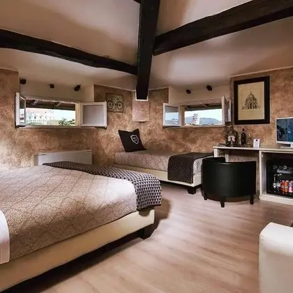 Panoramic Üç Kişilik Oda (Attic)