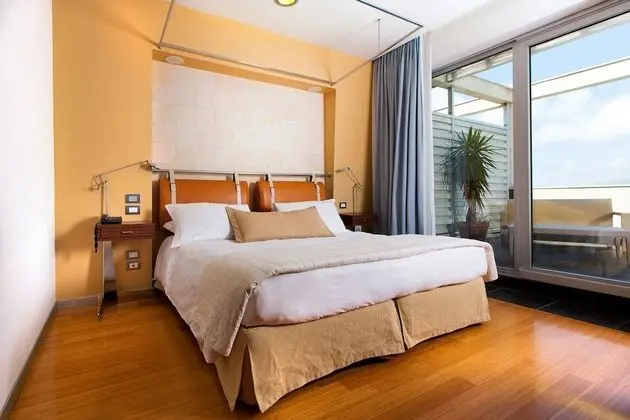 Deluxe Tek Büyük Yataklı Oda, 1 Çift Kişilik Yatak, Teras, Deniz Manzaralı
