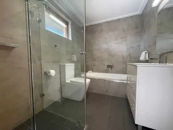 Deluxe Dört Kişilik Oda, Golf Manzaralı