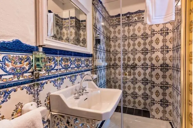 Tek Büyük veya İki Ayrı Yataklı Oda, Balkon