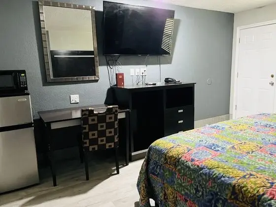 Tek Kişilik Oda, 1 Büyük (Queen) Boy Yatak