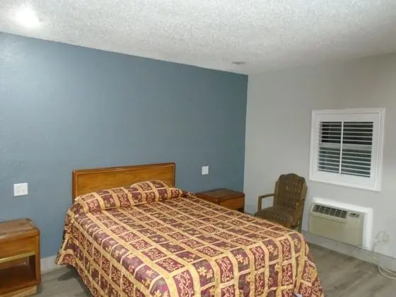 Tek Kişilik Oda, 1 Büyük (Queen) Boy Yatak