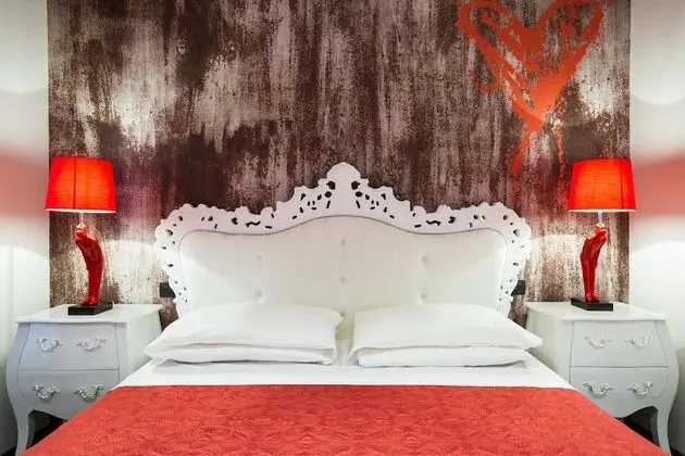 Deluxe Tek Büyük Yataklı Oda