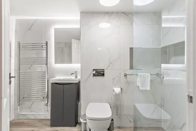 Economy Tek Büyük Yataklı Oda, Ortak Banyo