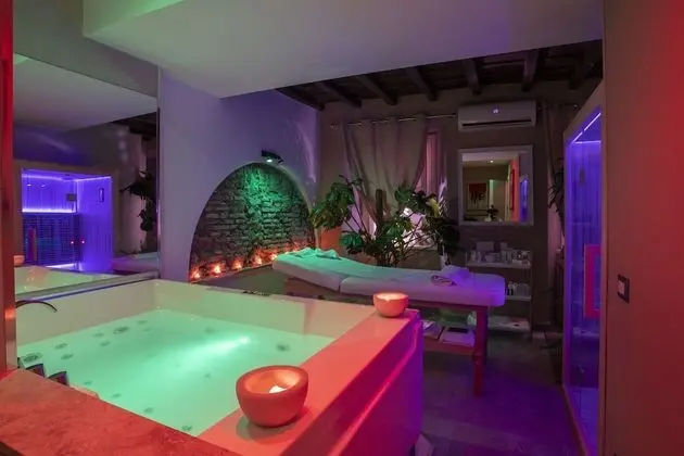 Deluxe Tek Büyük Yataklı Oda (Deluxe Queen Accesso SPA)