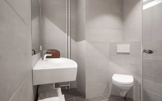 Tek Büyük Yataklı Oda, 1 Büyük (Queen) Boy Yatak, Sigara İçilmez