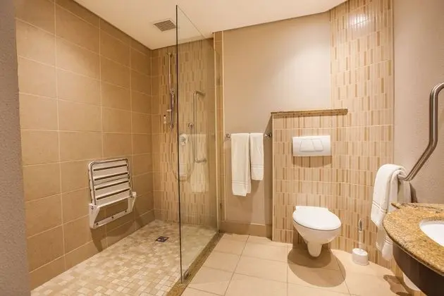 Tek Büyük Yataklı Oda, Engellilere Uygun, Sigara İçilmez
