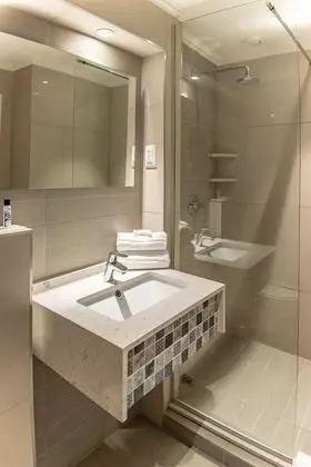 Tek Büyük Yataklı Oda, Sigara İçilmez