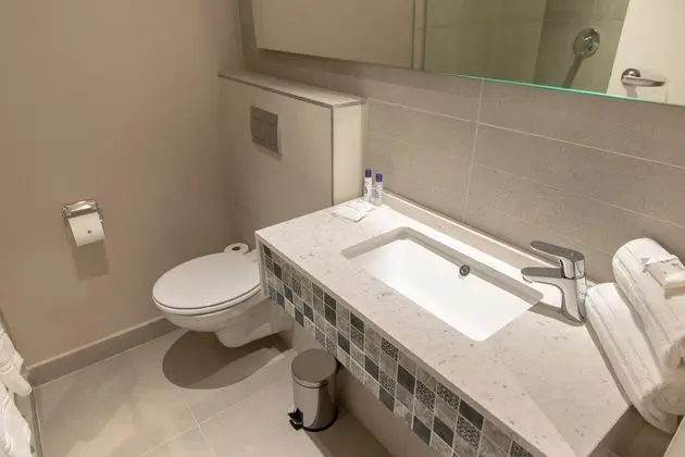 Tek Büyük Yataklı Oda, Sigara İçilmez