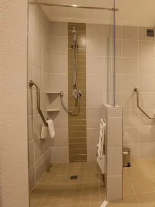Tek Büyük Yataklı Oda, Sigara İçilebilir