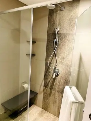 Tek Büyük Yataklı Oda, Sigara İçilmez