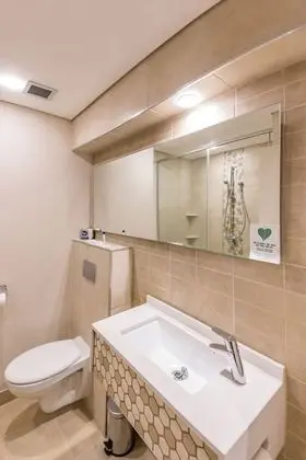 Tek Büyük Yataklı Oda, Sigara İçilmez