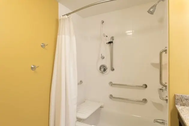 Süit, 1 Yatak Odası (Mobility/Hearing Accessible, Tub)