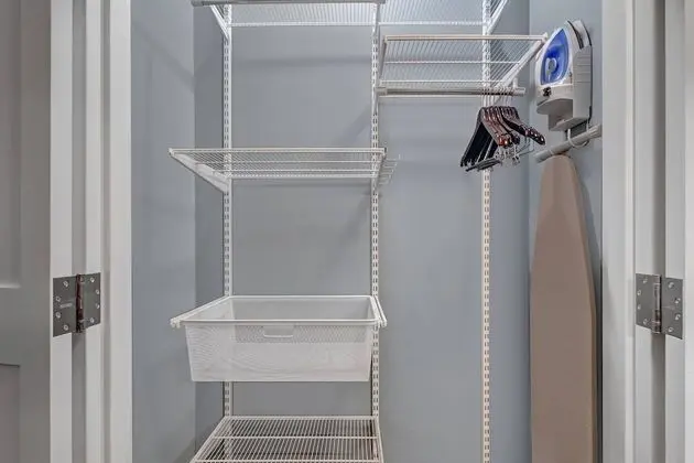Basic Tek Büyük Yataklı Oda